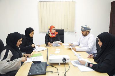 "Twelve" students to represent Oman at London youth science forum