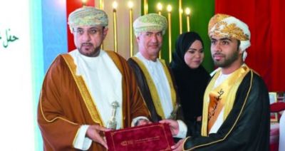 تخريج الدفعة الثانية من طلبة كلية عمان للعلوم الصحية بجنوب الباطنة