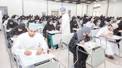  327 طبيبًا يؤدون امتحان القبول لإكمال دراستهم بالمجلس العماني للاختصاصات الطبية
