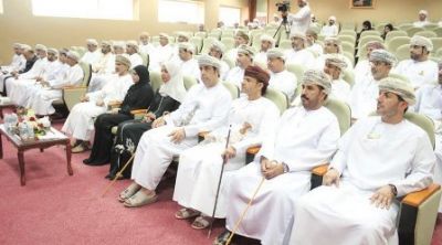 تعليمية البريمي تدشن برنامج التربية على المواطنة