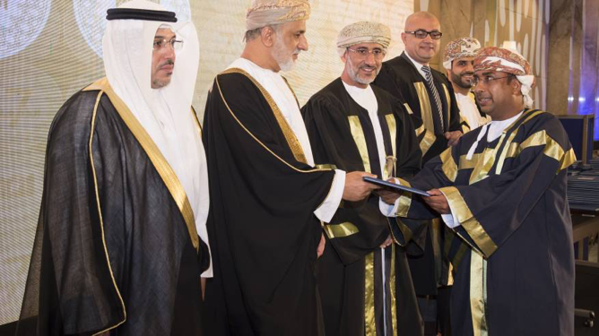 الجامعة العربية المفتوحة تحتفل بتخريج الدفعة السابعة
