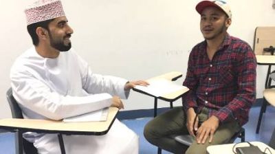 جماعة الدراسات العليا بجامعة السلطان قابوس تنظم ورشا تدريبية في اللغة العربية لغير الناطقين بها