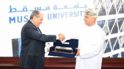 رئيس وزراء ليبيا الأسبق يحاضر بجامعة مسقط حول قيادة المؤسسات