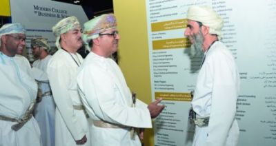 افتتاح معرضي جيدكس وترينكس والتوقيع على اتفاقية منح داخلية لبرنامج توطين مع شركة تنمية نفط عمان