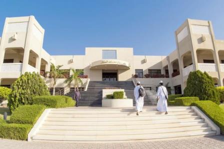 جامعة السلطان قابوس تدعم برامج التعليم الإلكتروني.. وتعلن تدابير وقائية لمواجهة "كورونا"