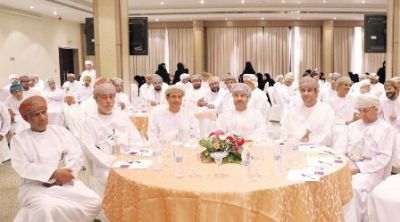 «تعليمية» جنوب الباطنة تستعرض توجيهات الطلبة نحو المسارات المهنية